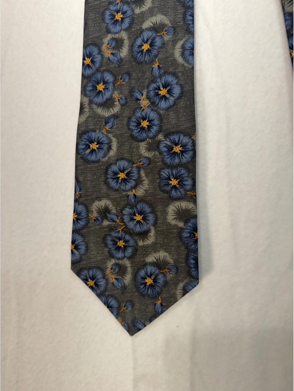 STAFFORD Executive Vintage Silk Floral Necktie - Gray Blue Sunflower Medallion